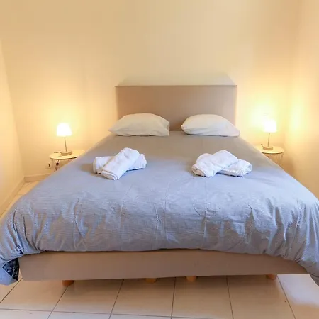 Charming & Bright Flat With Ac Garden 300m And Closed Garage - Benakey Appartamento